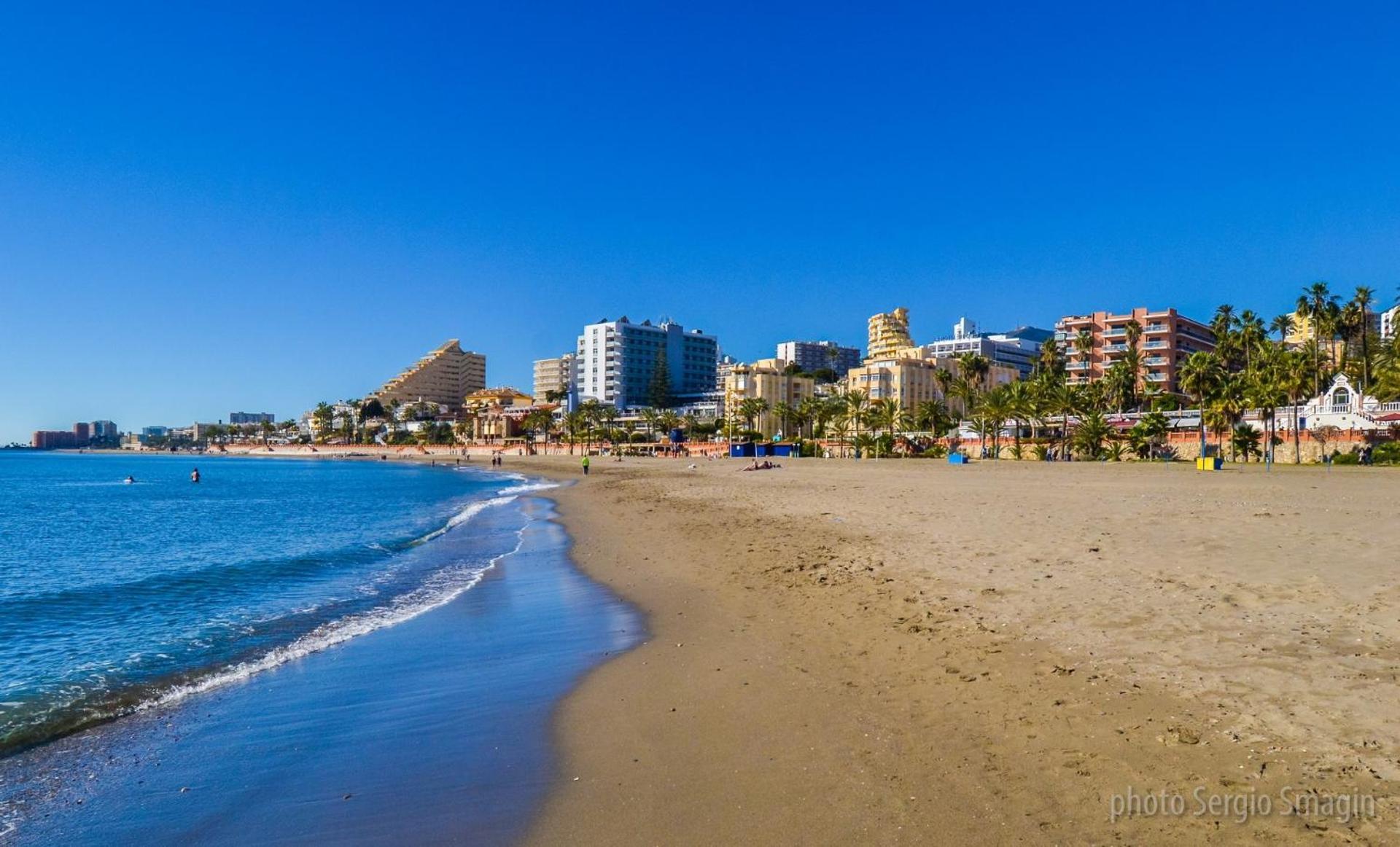 714 Iris Apartamento - Vista Al Mar - Cerca De Tren, Restaurantes, Tiendas - Playa A 10 Min Caminando Бенальмадена Экстерьер фото